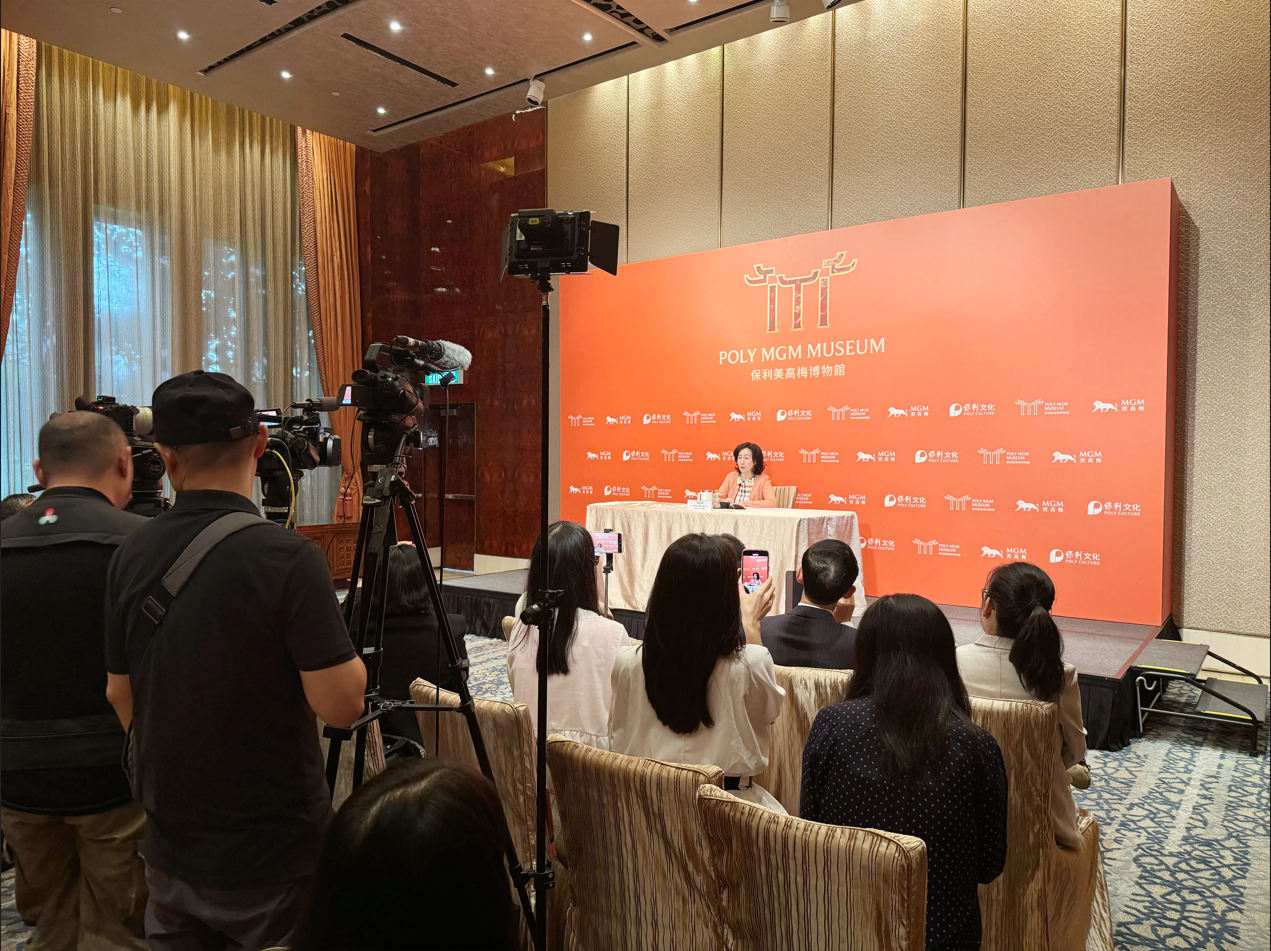 何超瓊女士接受澳門回歸廿五載集體採訪分享文旅發展的見解
